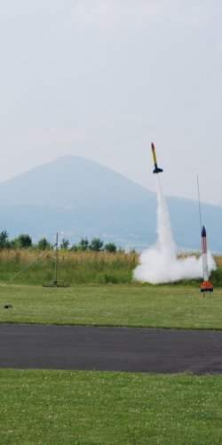 (41) MPavlansky a Tana - start 